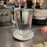 みなと刺身専門店 - 日本酒　一本義シボリタテ新米新酒　990円