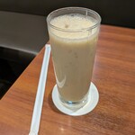 ビクター - デザート4品堪能して満足し最後にドリンクメニューから、注文⑤:ミックスジュース---580円　➡　単品だと通常は780円ですがスイーツとのセット200円引きが効いたので580円でした・ω・