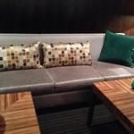 レフェルヴェソンス - ソファーもある大きな個室です