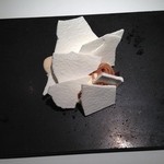 レフェルヴェソンス - 熟成和栗のクリームと竹炭プララン、ブールノワゼットのアイスクリーム、黒オリーブ、タカラ牧場の「小さなトム」のムース