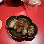 賄賂 - 牡蠣のにんにくオイル漬け