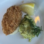 ブッフェ・ダイニング オーシャンテラス(ヨコハマ グランド インターコンチネンタル ホテル) - カキフライもオリジナルソース美味しくて2回おかわりした。