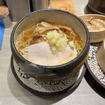 人類みな麺類とエスサワダ - 