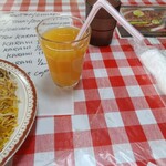 U-KHAN - マンゴージュースは甘い　食べ終わった後にひと息