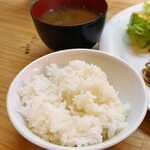 てっぱん屋 - ご飯と味噌汁