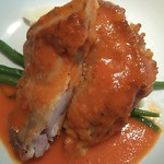 カメキチ・ビストロ - 地鶏モモ肉のポワレ　トマトバターソース