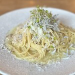 代官山 JUMP COFFEE ROASTERY CAFE - しらすとキノコのペペロンチーノ