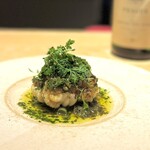 マンサルヴァ - 揚げ焼きのように仕上げた白子は、春菊、レモン、海苔など多層ながら、バターが絶妙にまとめていて、白子ポン酢には出せない美味しさ（笑）
      絶品です！