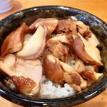 鮮魚鶏出汁麺 沢むら - 優しい味付けの鶏めし