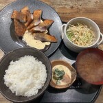 酒場はるや - 活アジフライ定食　１０００円