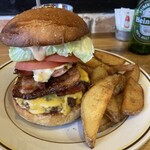 CADENCE - ベーコンチーズバーガー　ポテト大盛り