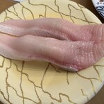 廻鮮寿司 塩釜港 - 「ブリ」