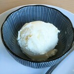 ヒマラヤン ダイニングステーション - デザートのアイス