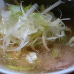 湘南ねぎ家 - 塩ネギキャベラーメンアップ