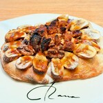 parlor_hana bySN - チョコバナナと胡桃のピッツァ