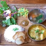 アユルダ - ランチプレート（カパ）