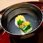 蓬左茶寮 - 海老真丈と蓬麩の椀