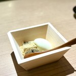 蓬左茶寮 - 本わらび餅とミルクアイス