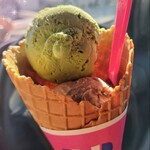 サーティワンアイスクリーム - 抹茶　大納言あずき　スモールダブル　コーン
　　　　　　　　　　税込み510円
                        プラス40円でワッフルコーンに◎