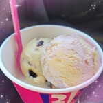 サーティワンアイスクリーム - ラムレーズン　バナナ&ストロベリー
　　　　　　　　　スモールダブル　カップ
　　　　　　　　　税込み510円