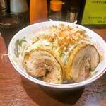 ラーメン 豚んち - 料理写真: