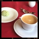 ル プティ オルム - ピスタチオのアイス
            ネスプレッソコーヒー