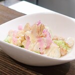 トリワイン ＰＩＫＯＳＨＨＨＵ - ポテサラ△(ぼんじり)ベーコンのっけ