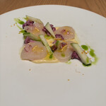 ラ・ボンヌターブル - 芸術的なやつ