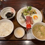ガスト - 料理写真:よりどりバランス朝定食