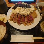 旨味処 かまど - 料理写真:本マグロレアカツガリタル定食