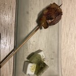 比内地鶏串 Sot l'y laisse - 