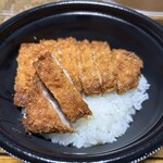 炭火焼和めし処 しんぱち食堂 - ご飯にのっけて❗️