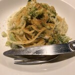 Trattoria Cicci Fantastico - 生白魚とカラスミ、ブロッコリーのアーリオ・オーリオ