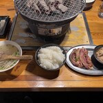 さるしな - ホルモン定食