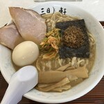 三日月軒 - カツオ豚骨ラーメン＋味付け卵