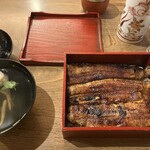 うなぎ うな桜 - 国産鰻重、引き締まった身。タレは江戸風辛口で正統派（俗に迎合してないという私論。）