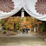 フルーツカフェ ニジ - 油山寺（ゆさんじ）は、静岡県袋井市にある遠州三山の一つで、真言宗の古刹（こさつ）です。