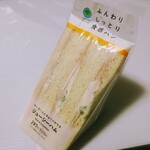 ファミリーマート - 料理写真:ジューシーハムサンド320円