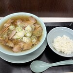 新橋ニューともちんラーメン 蒲田西口駅前店 - 