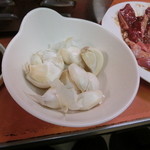 大衆焼肉本店 - にんにく焼き