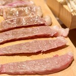 炭火焼き和牛牛桜 - 