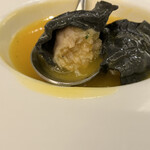 中国料理 「王朝」 - コニッシュジャック入り海鮮餃子 南瓜スープ仕立て