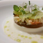 ル スプートニク - マスカット、毛蟹、根セロリのムース