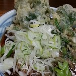 加賀 - 春菊天うどん　ネギ投入2014.12