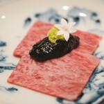 肉割烹 よし田 - 和牛のお刺身