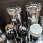 須恵三洋軒 - 卓上調味料