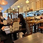 梅梅 - 平日ランチ時の店内