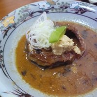 季節料理　根本 - 名物の鯖味噌煮。ネギと生姜がたっぷり