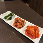 本格焼肉・もつ鍋 肉衛門 - 