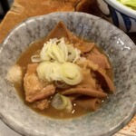 新潟屋 - もつ煮うま